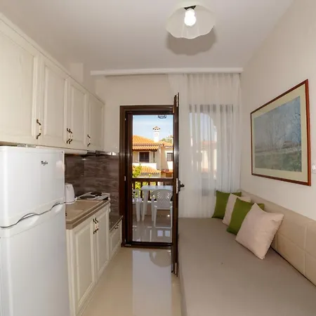 Kassandrinos-maria Apartment *