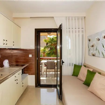 Kassandrinos-maria Apartment *